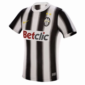 Smooth Surface Finish Hybrid Fabric Blends 2011/12 Juventus Home Jersey