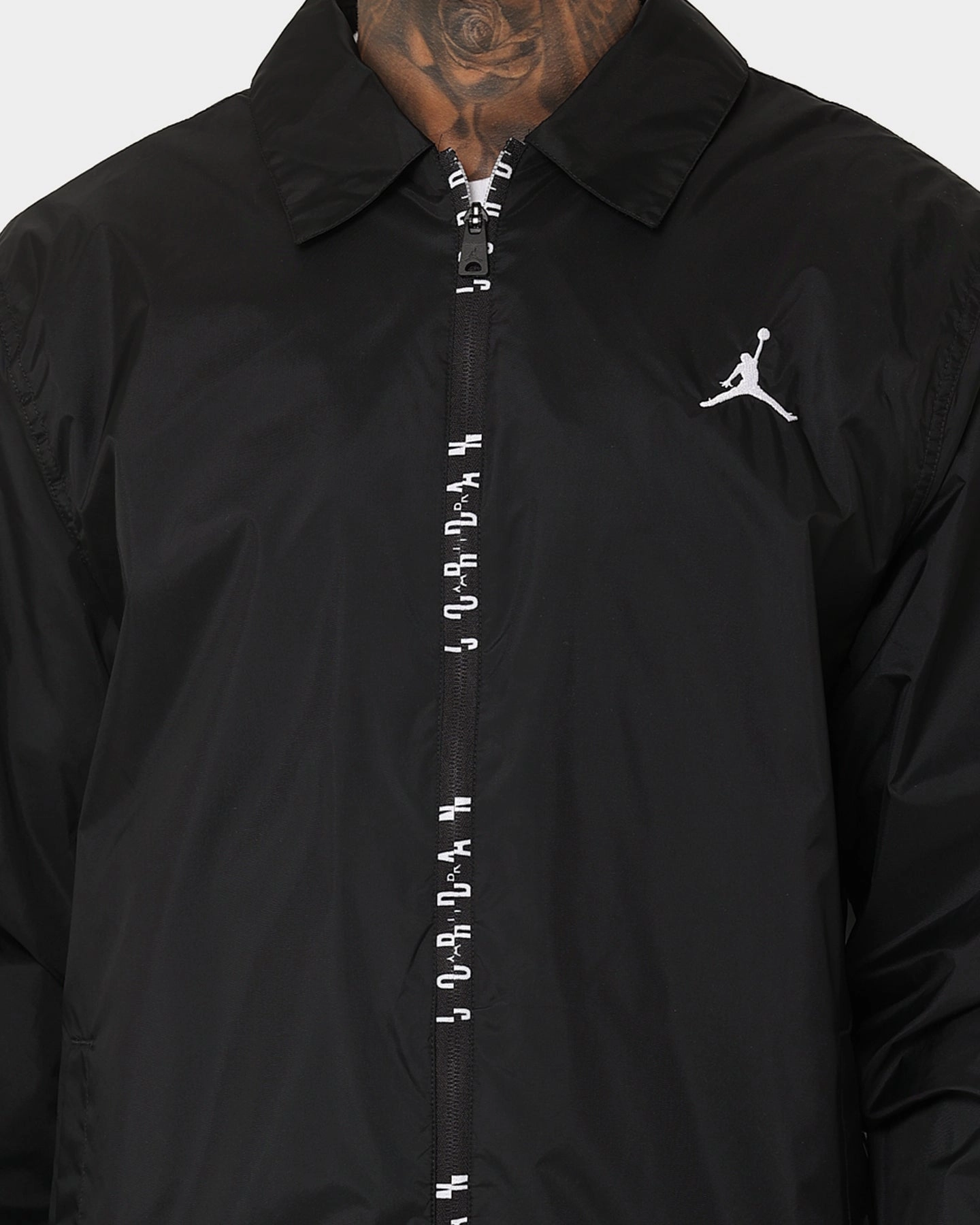 Breathable Technology Nike Essentials Woven Jacket Black/White