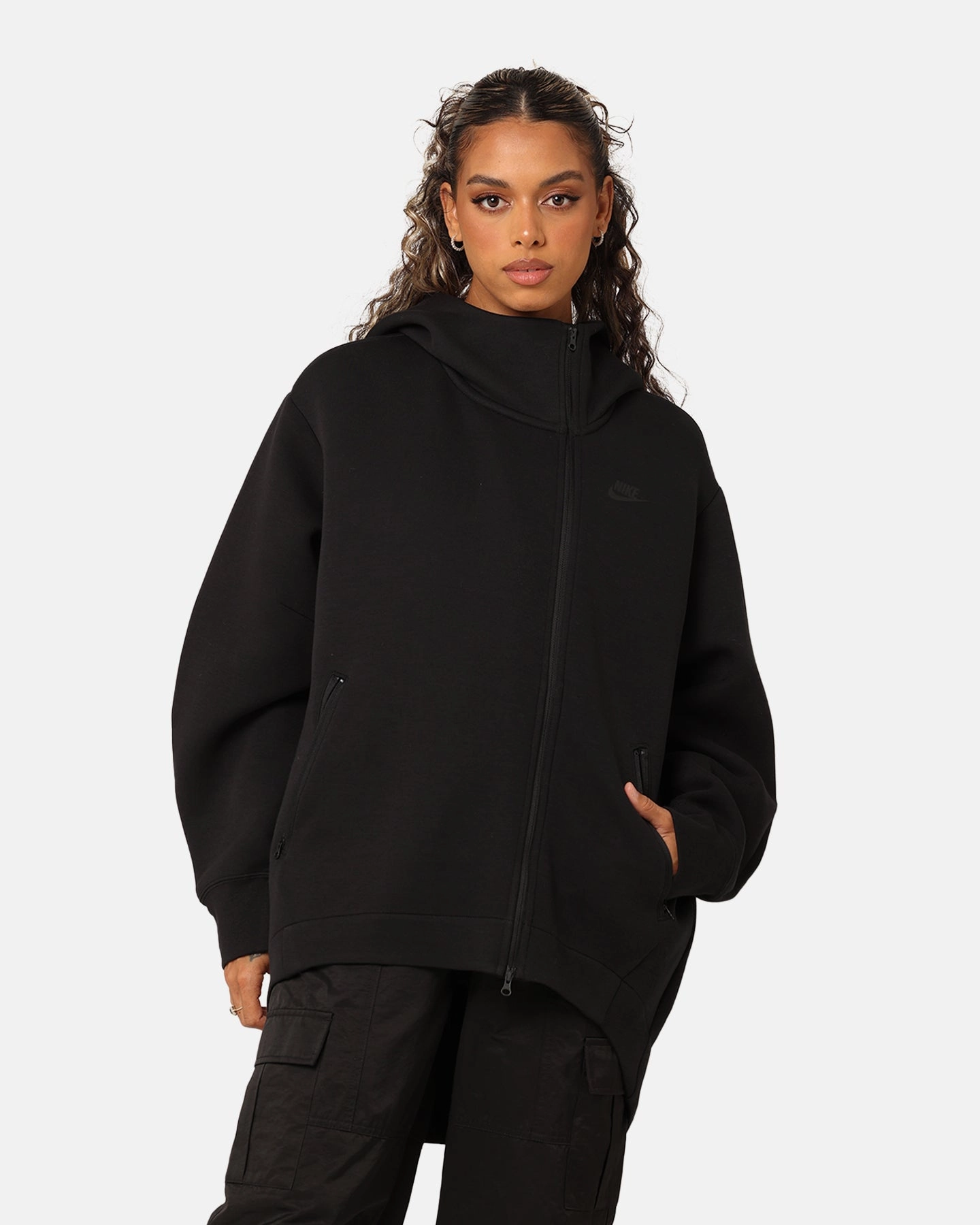 Nike Women's Sportswear Tech Fleece Oversized Full-Zip Hoodie Cape Black/Black Adore
