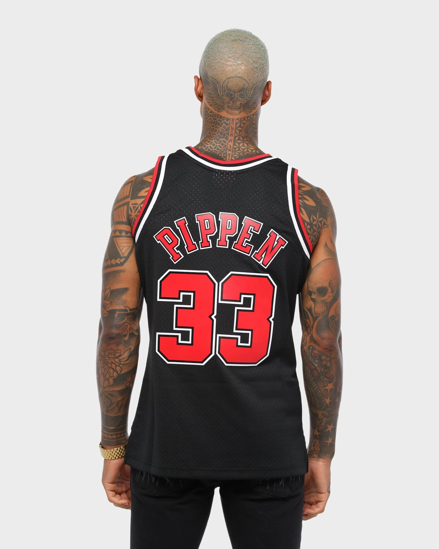 No Shrink Fabric V neck style Mitchell & Ness Chicago Bulls Scottie Pippen #33 Alt 97-98 Swingman NBA Jersey Black