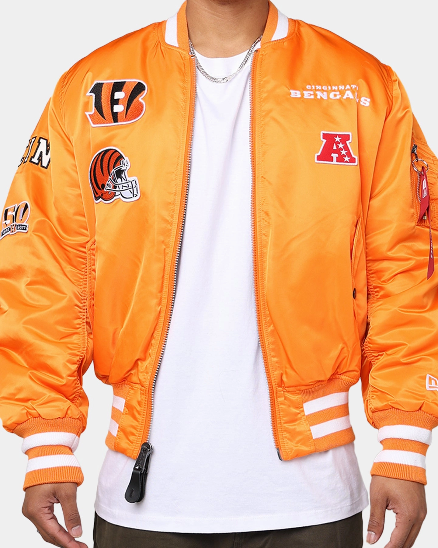 New Era X Alpha Series X NFL Cincinnati Bengals MA-1 Bomber Jacket Orange/Black Lose Flexible Fit