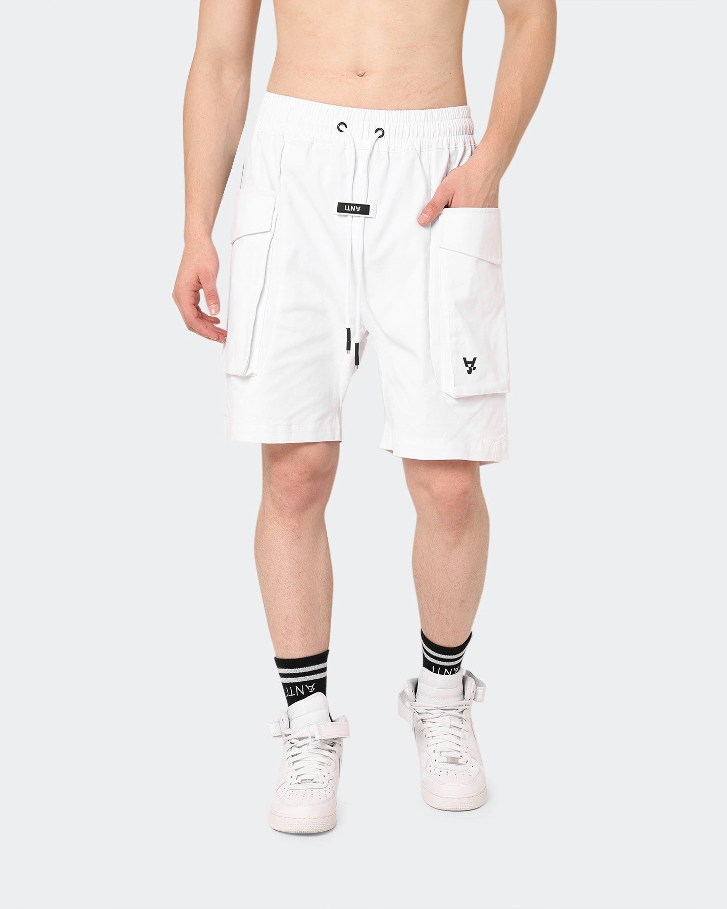 Side Pockets Weekend Outing The Anti Order Cleon Cargo Shorts White
