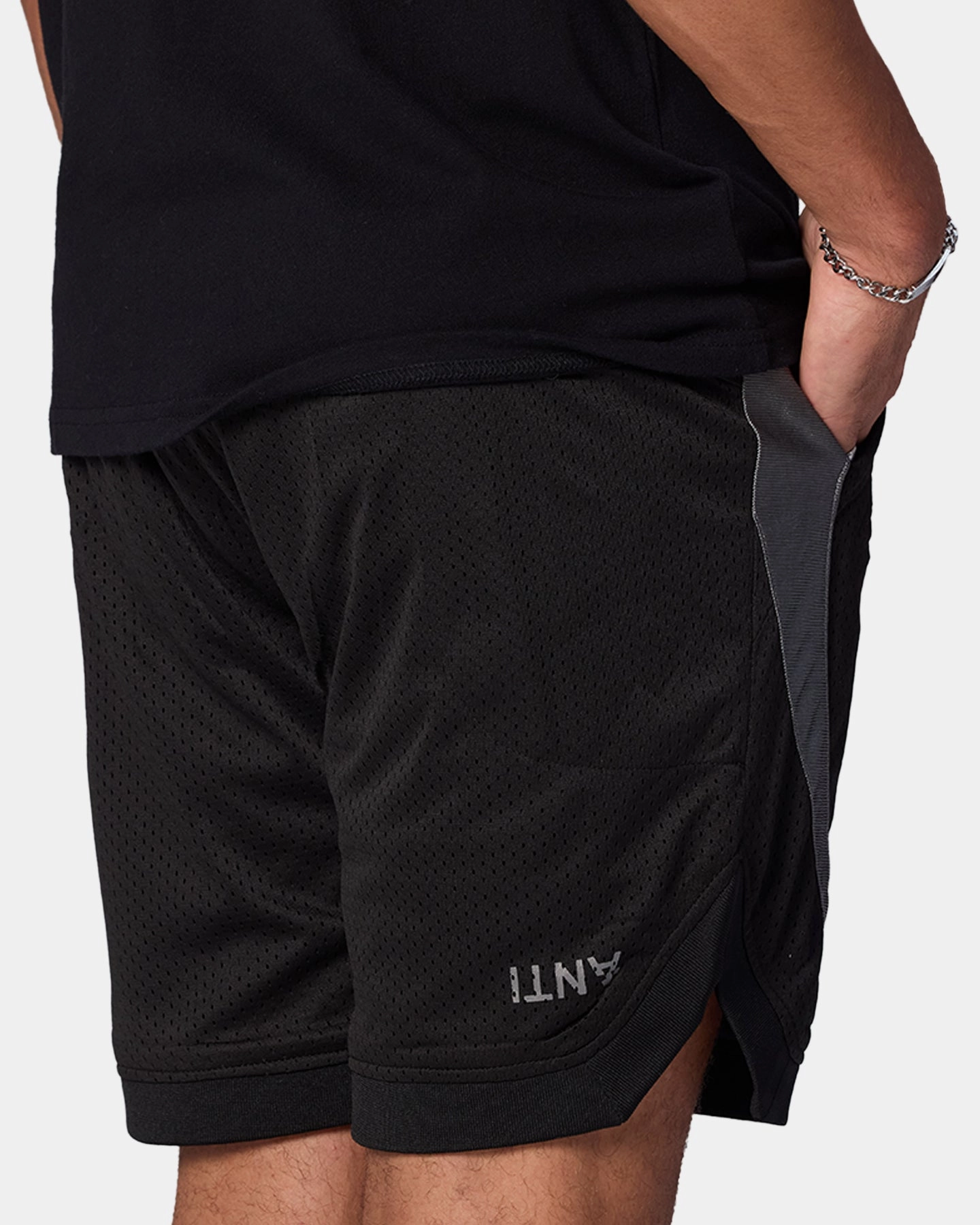 day trip The Anti Order Sparta Mesh Basketball Shorts Black/Grey