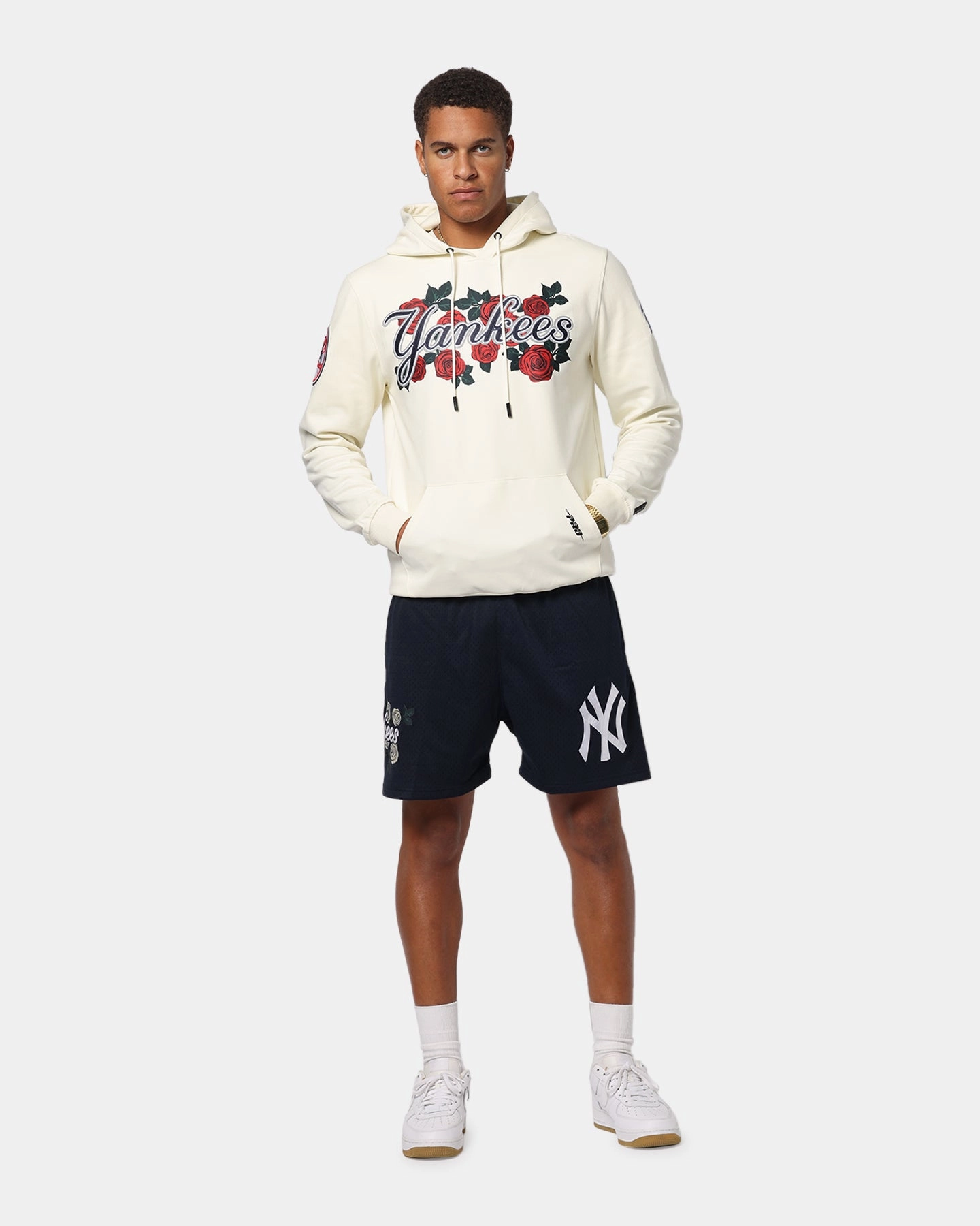 Stain Release Finish present for her Pro Standard New York Yankees Roses Mesh Shorts Navy