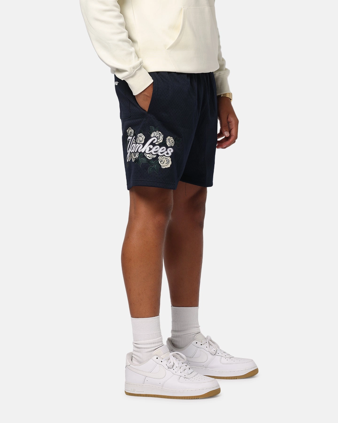 Pro Standard New York Yankees Roses Mesh Shorts Navy Moisture Controlled Lining Bright Colors