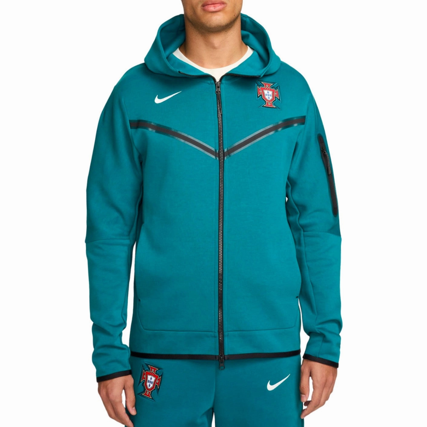 Style Statement expression Portugal Tech fleece presentation soccer tracksuit 2024/25 - Nike