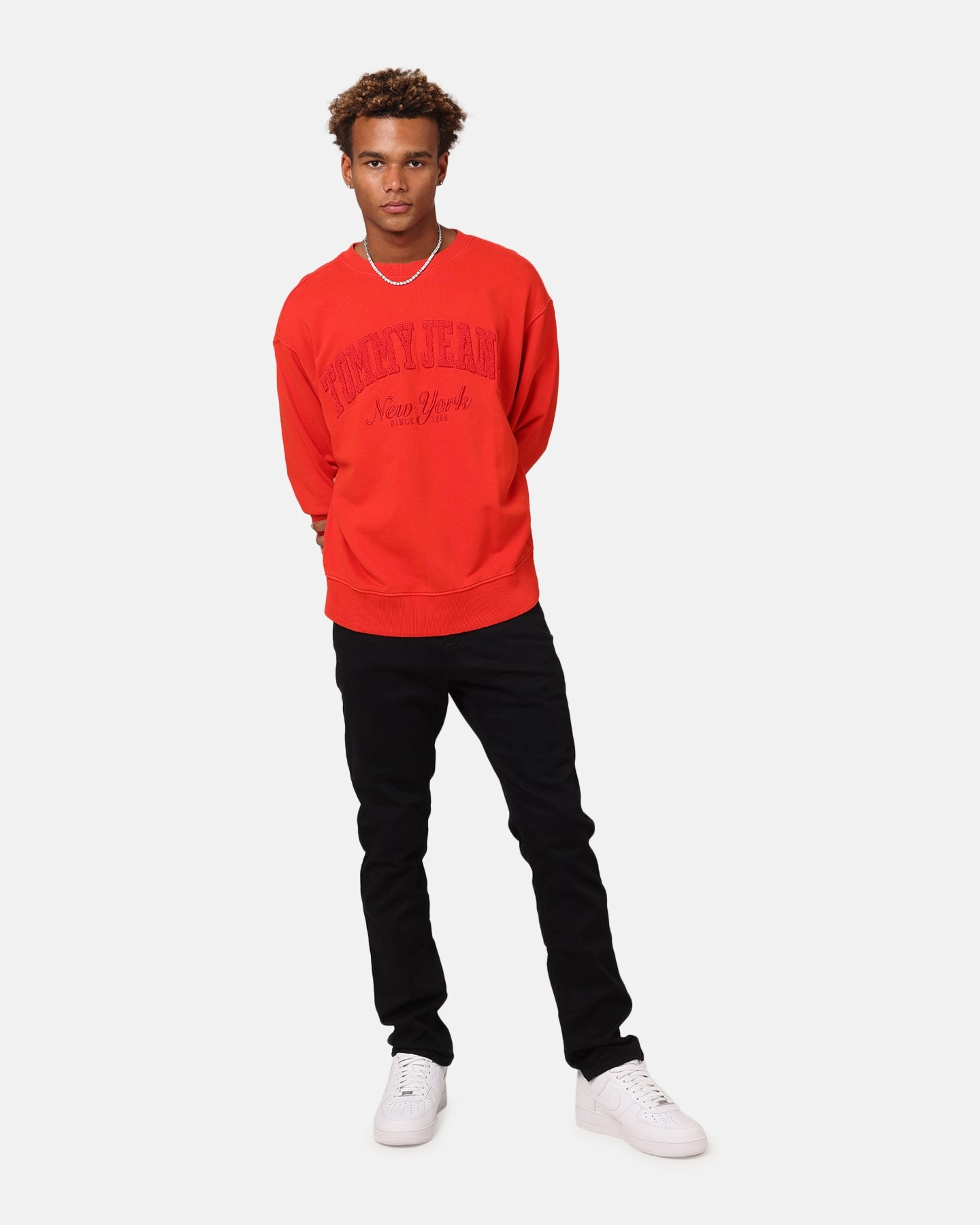 Tommy Jeans Relaxed Vintage Varsity Crewneck Red Hot Soft Knit Style