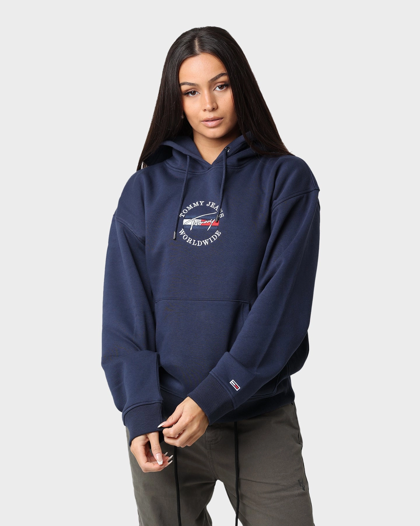 Tommy Jeans Women's Relaxed Timeless Signature Logo Hoodie Twilight Navy motorcyclist
