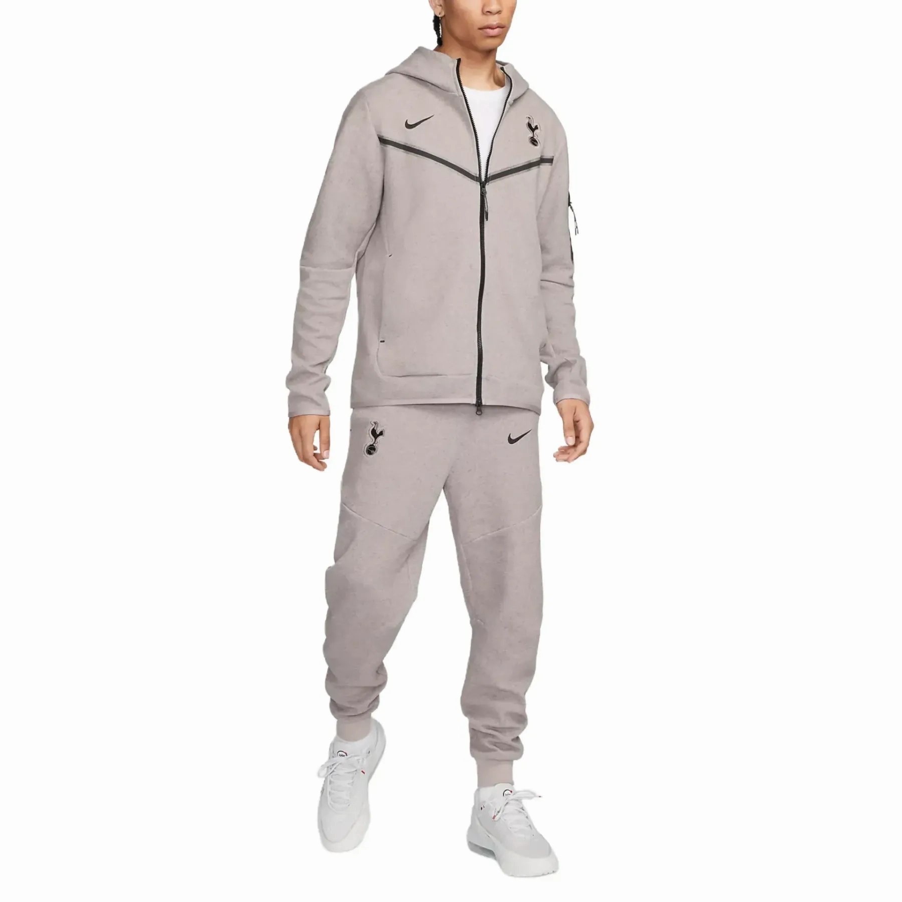 shooting Tottenham Hotspur UCL Tech Fleece presentation tracksuit 2023/24 - Nike