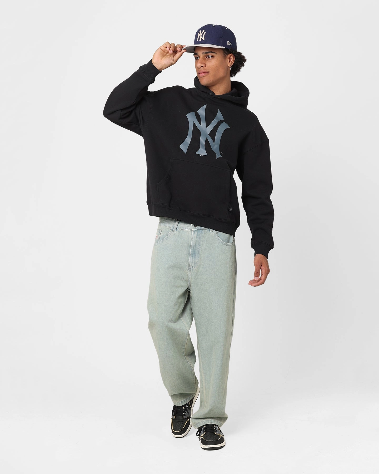 belt Minimalist Style Majestic Athletic New York Yankees Tonal Stark Hoodie Faded Black