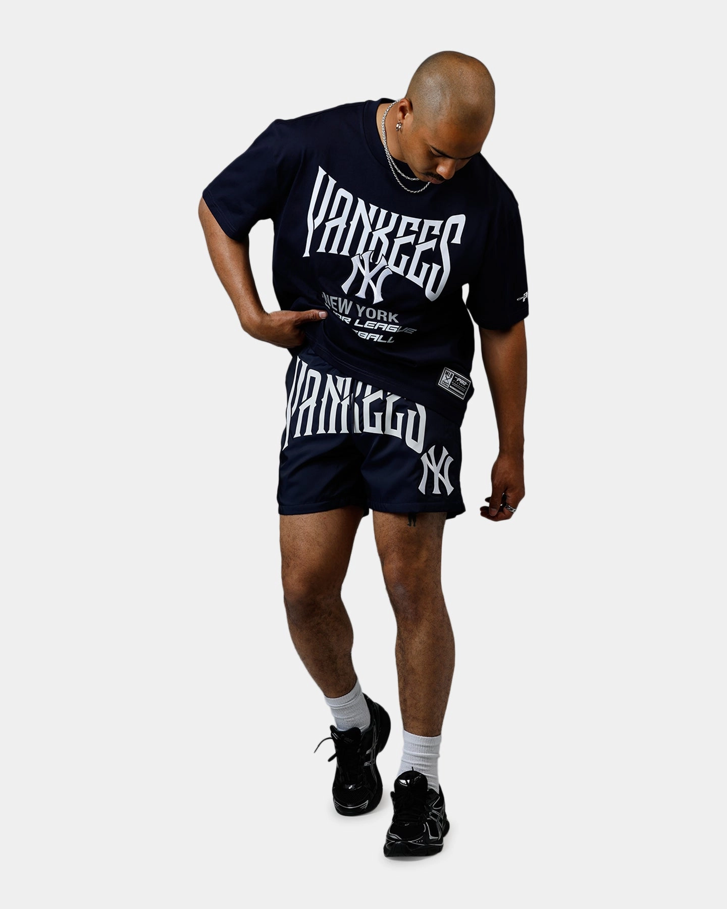 Pro Standard New York Yankees City Tour 2.0 Shorts Navy Laser Cut Perforations Fitness Look