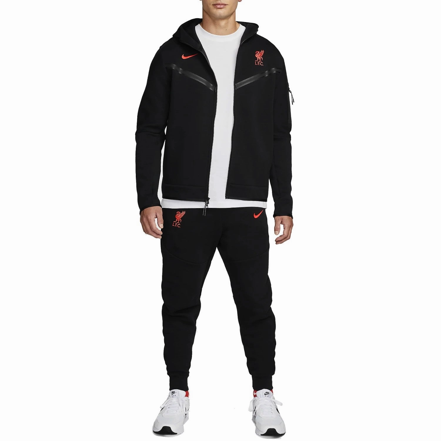 Liverpool FC black Tech Fleece presentation tracksuit 2022/23 - Nike water-repellent Sporty Style