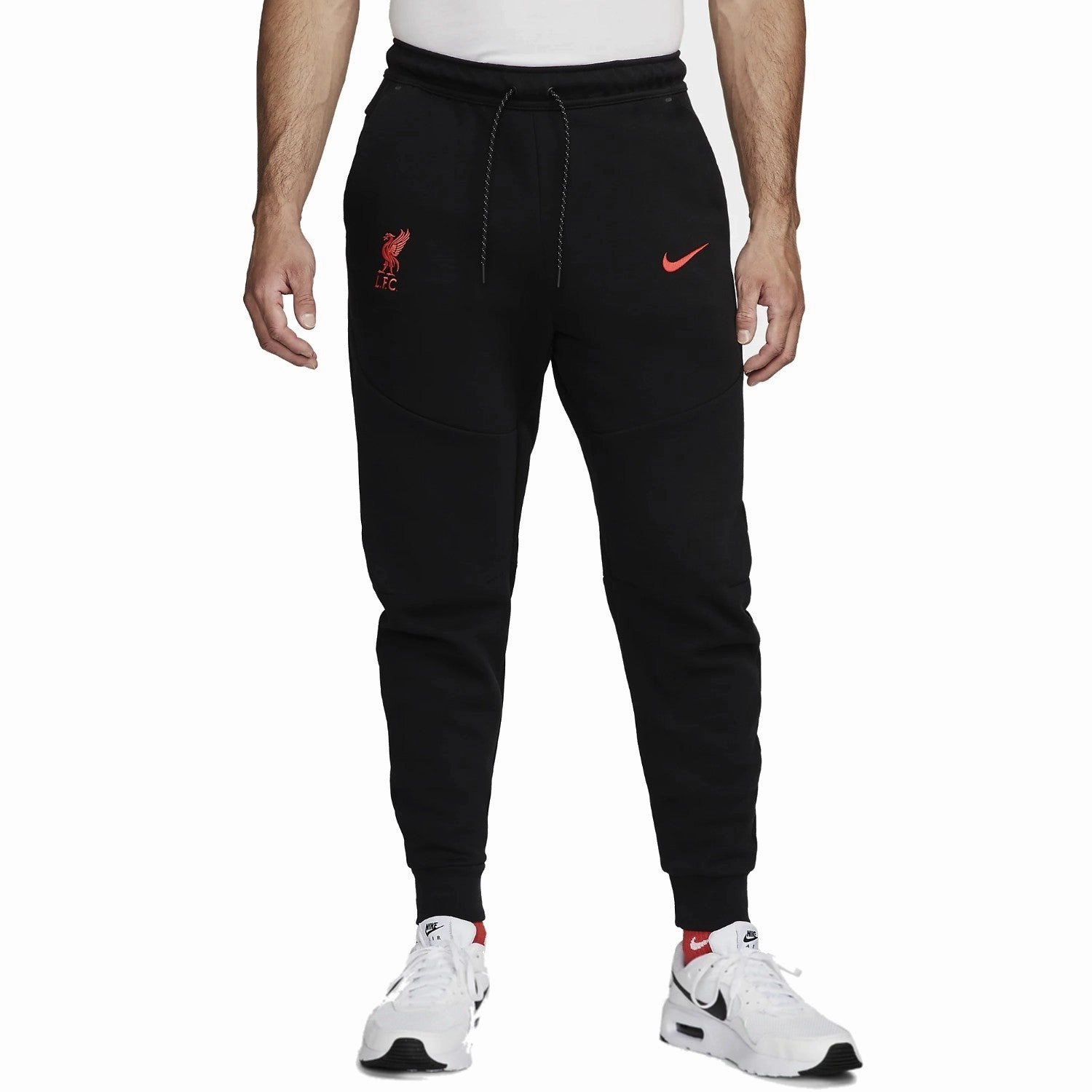 Liverpool FC black Tech Fleece presentation tracksuit 2022/23 - Nike Layering Options shoe venue