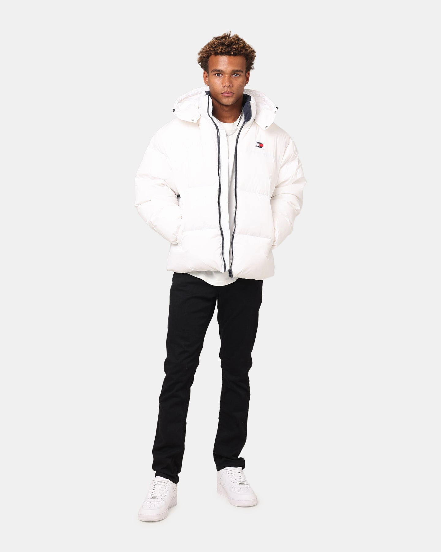 Tommy Jeans TJM Flag Back Puffer Jacket White professional slim fit