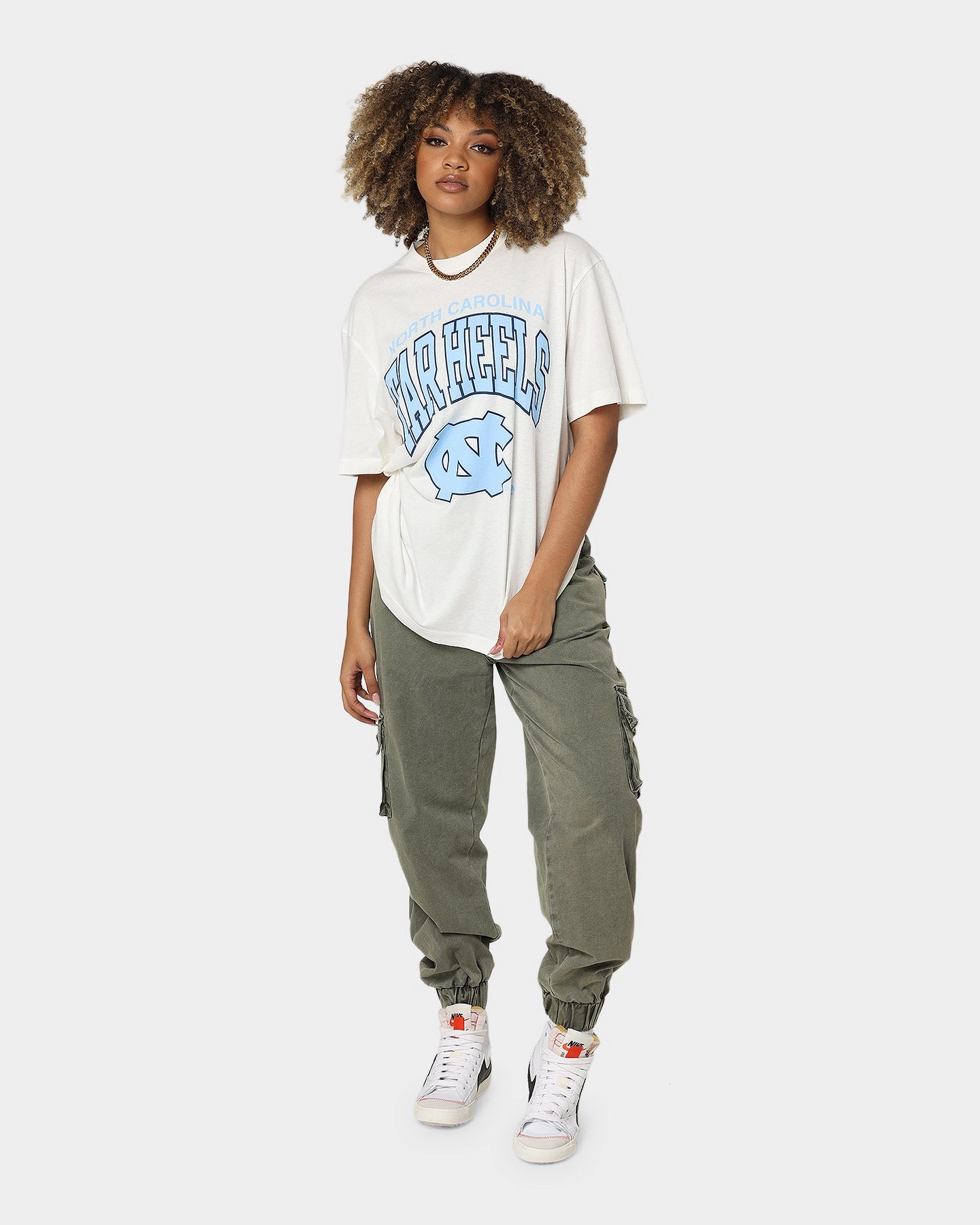 Bright and Bold Summer Essential Mitchell & Ness UNC Tar Heels XL Arch Vintage T-Shirt Vintage White