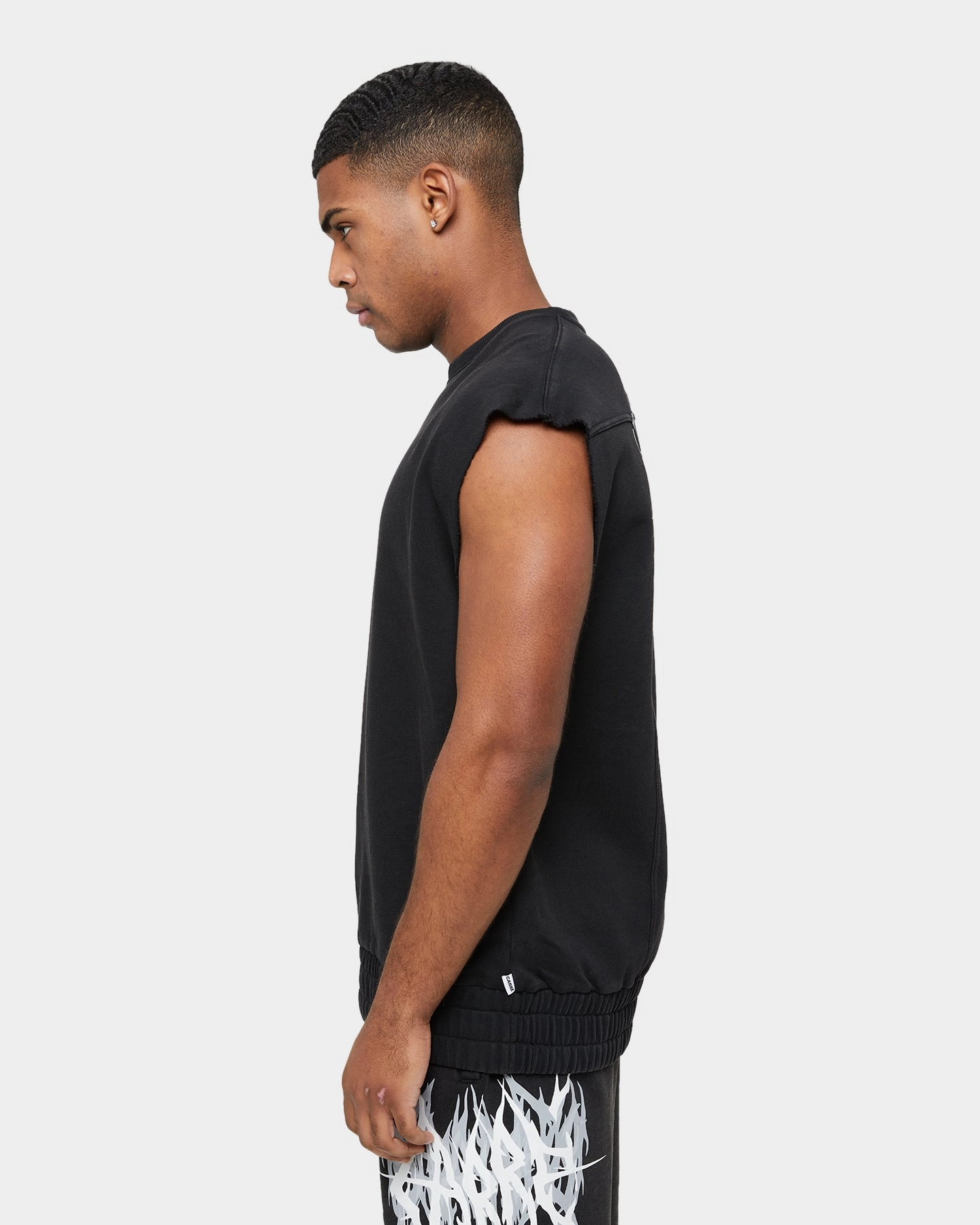 theater visit Carre Metalle Muscle Crewneck Black