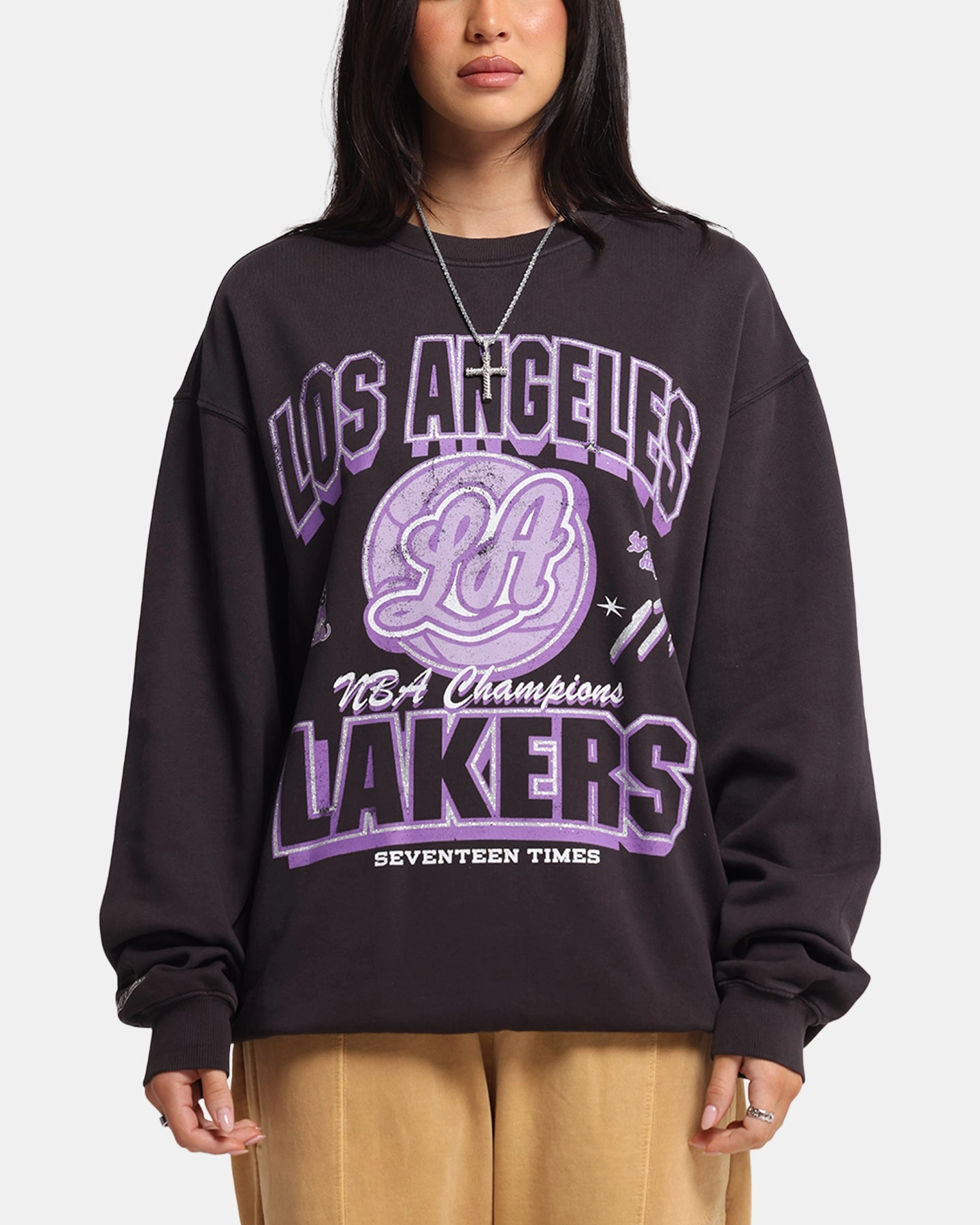 Winter Ready Look Modern Look Mitchell & Ness Women's Los Angeles Lakers Arch Logo Crewneck Overdyed Black