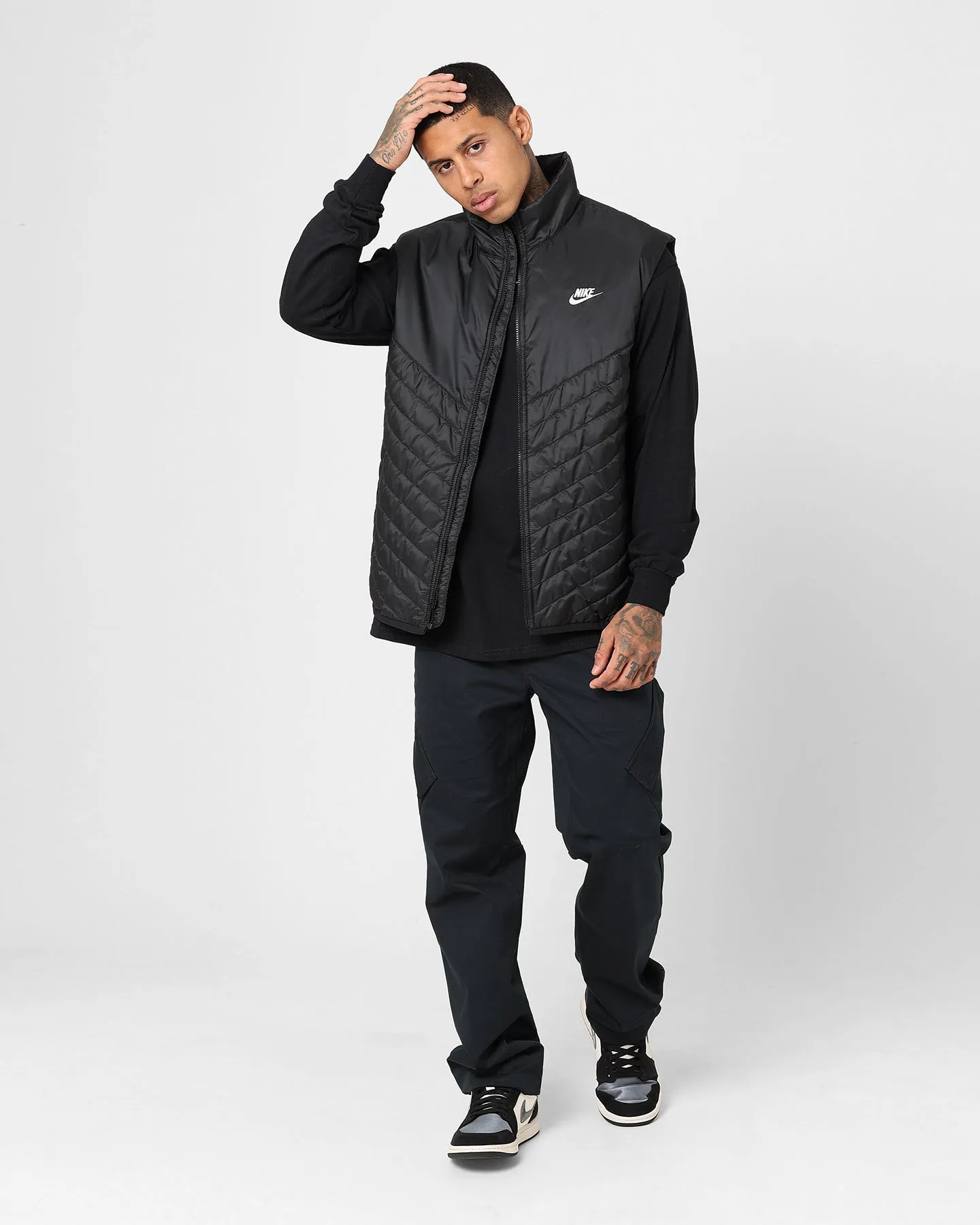 Nike Therma-FIT Windrunner Midweight Puffer Vest Black/Black/Sail Slim Silhouette