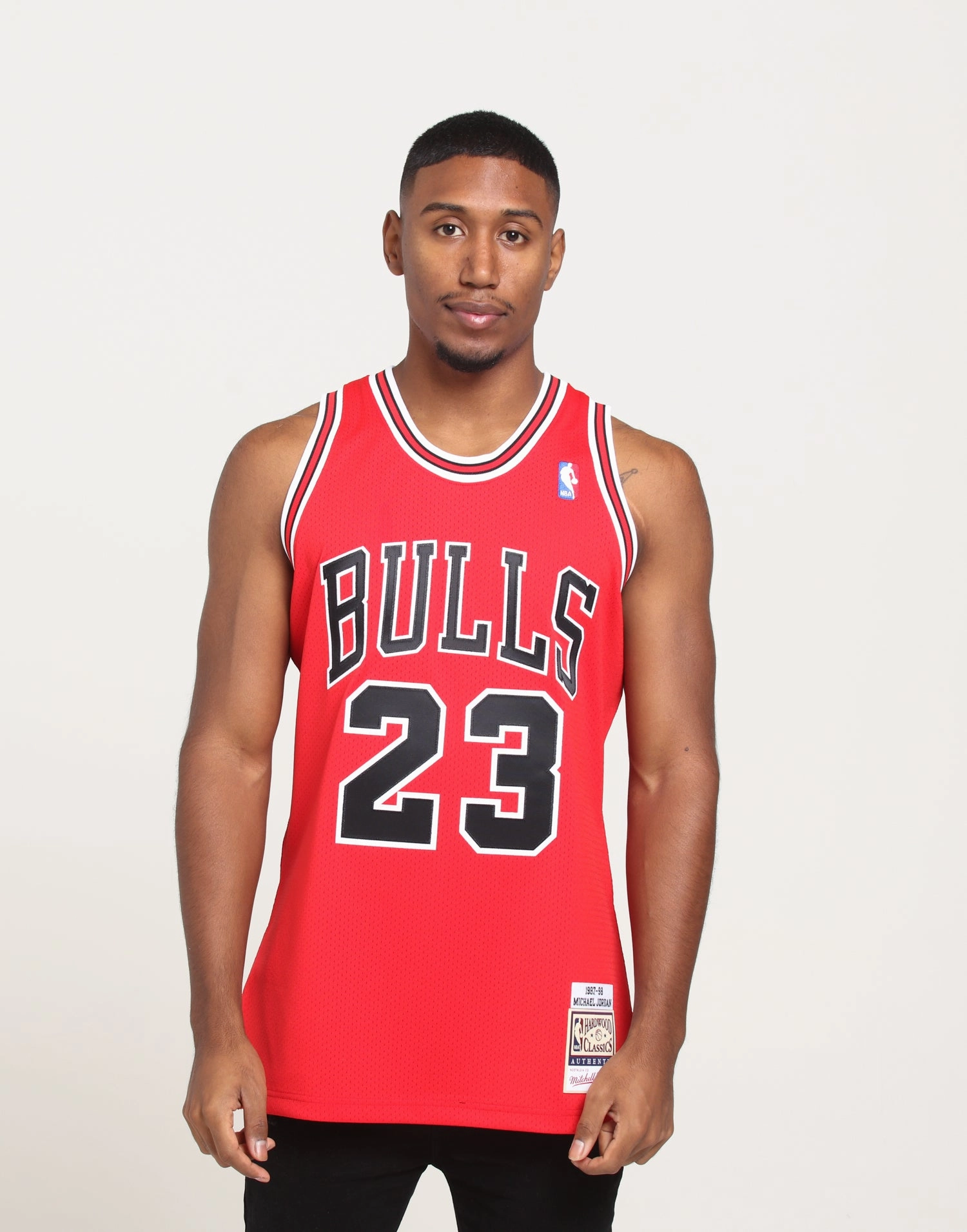 Mitchell & Ness Chicago Bulls Michael Jordan #23 Authentic NBA Jersey Red Distressed Hem Finish