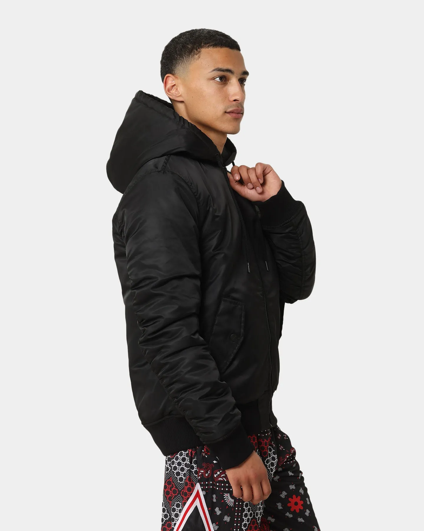 Carre Ultilitaire Hooded Bomber Jacket Black casual lunch