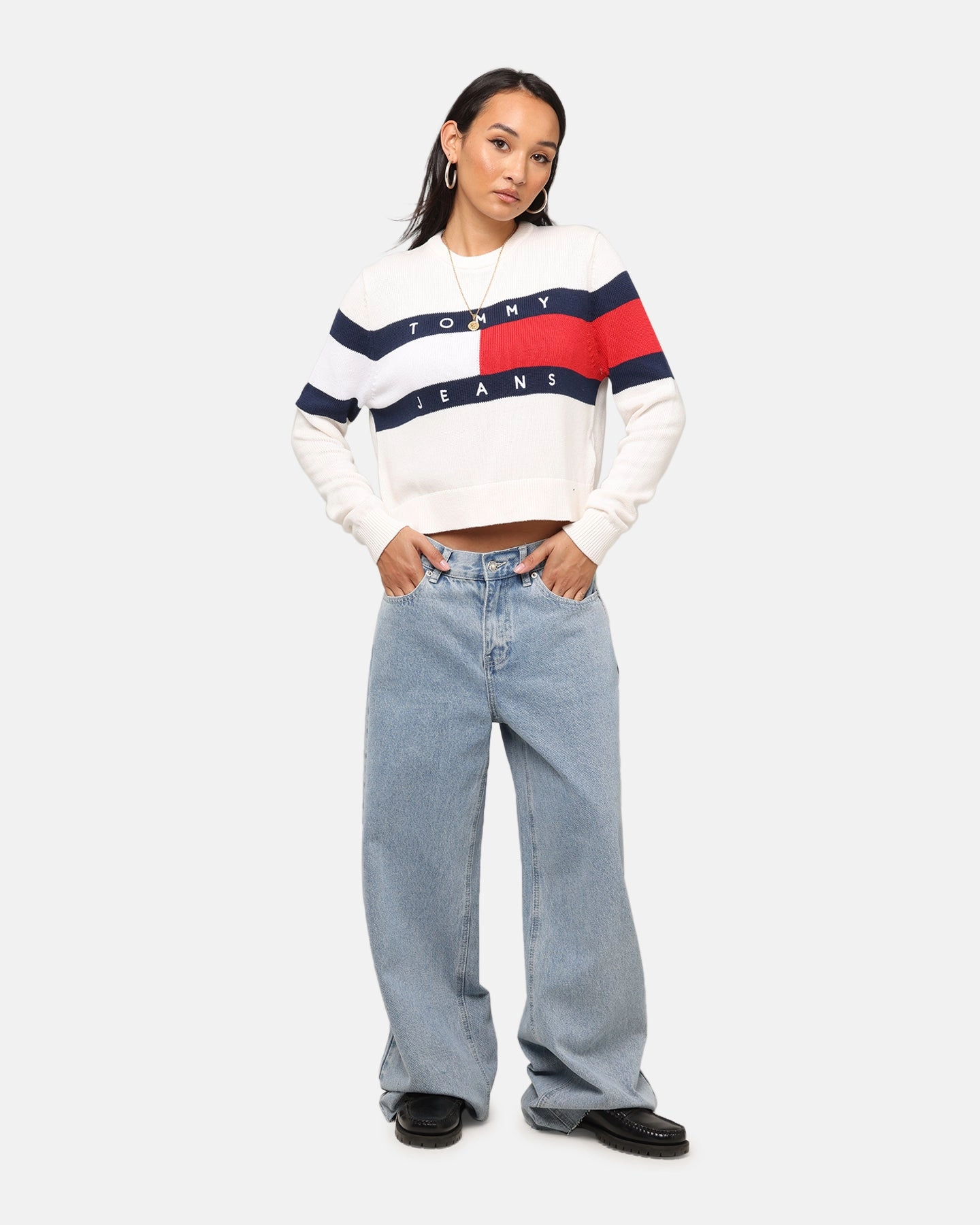 Casual Fit Relaxed Knitwear Tommy Jeans Women's Center Flag Sweater Ancient White