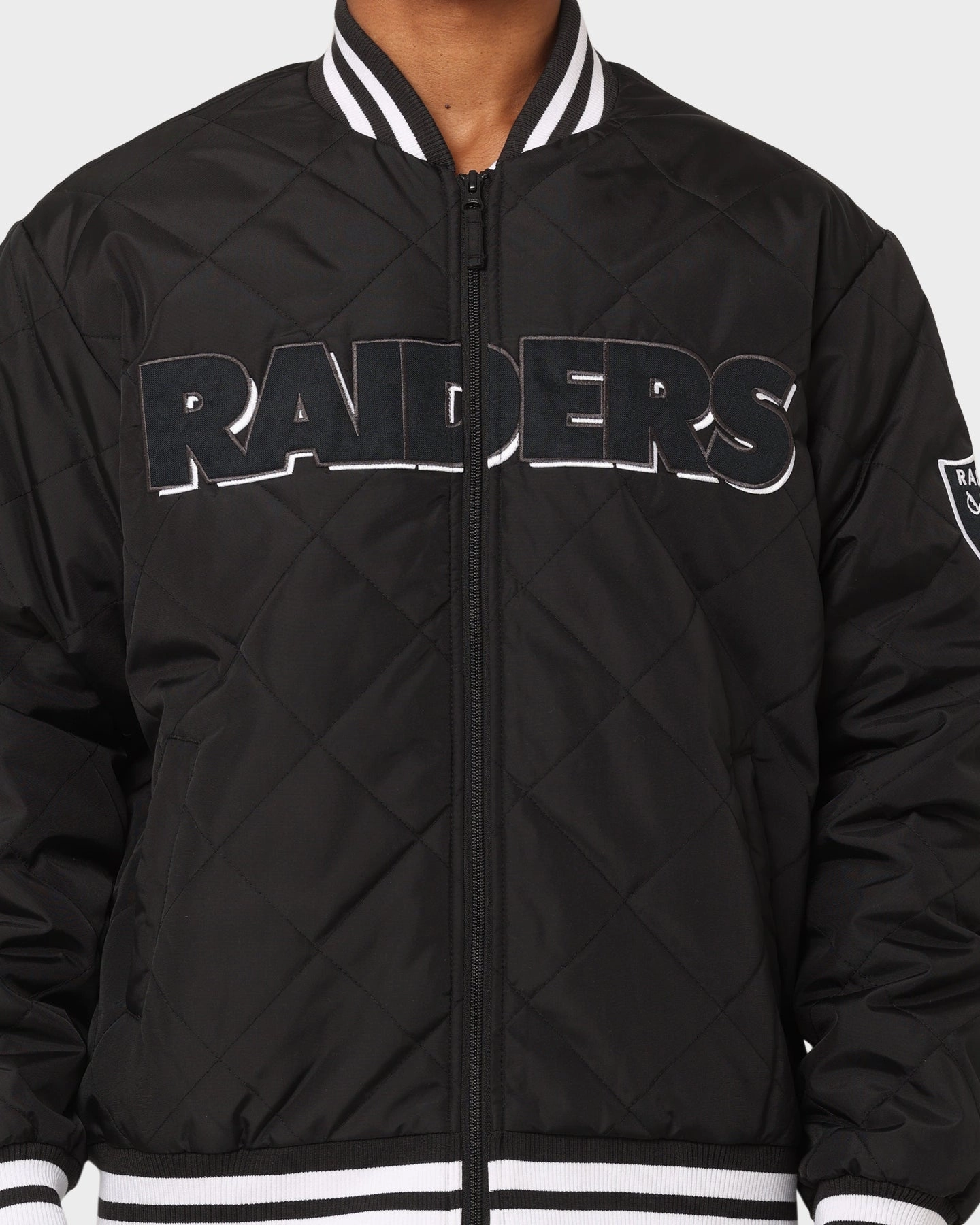 Majestic Athletic Las Vegas Raiders Tonals Quilted Varsity Jacket Black snowboarder YKK Zipper