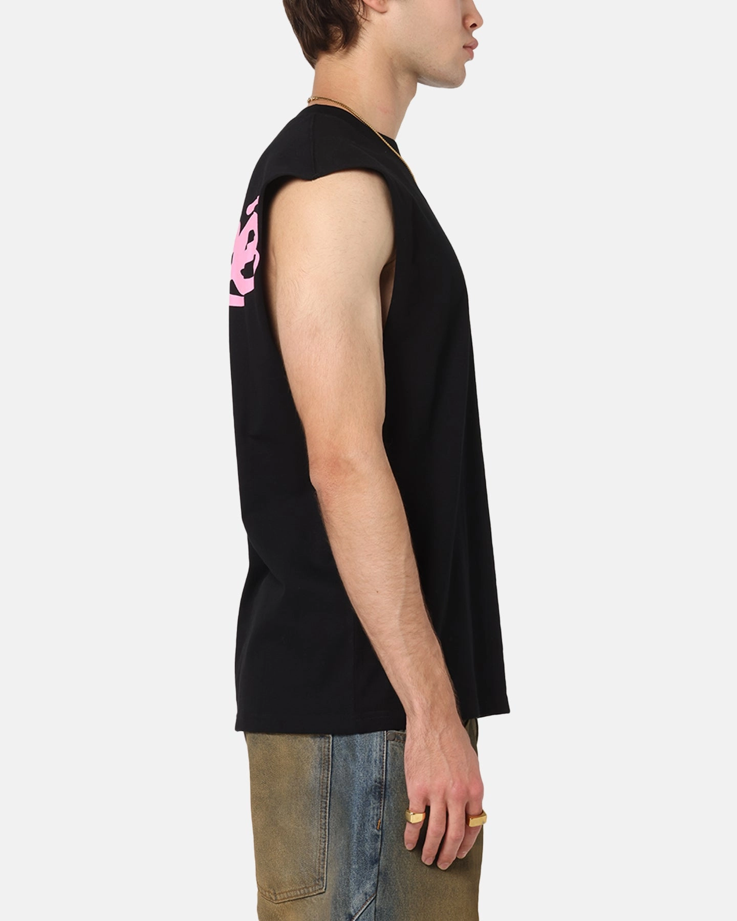 Everyday Look Scoop neck Carre Graffiti Muscle T-Shirt Black/Pink