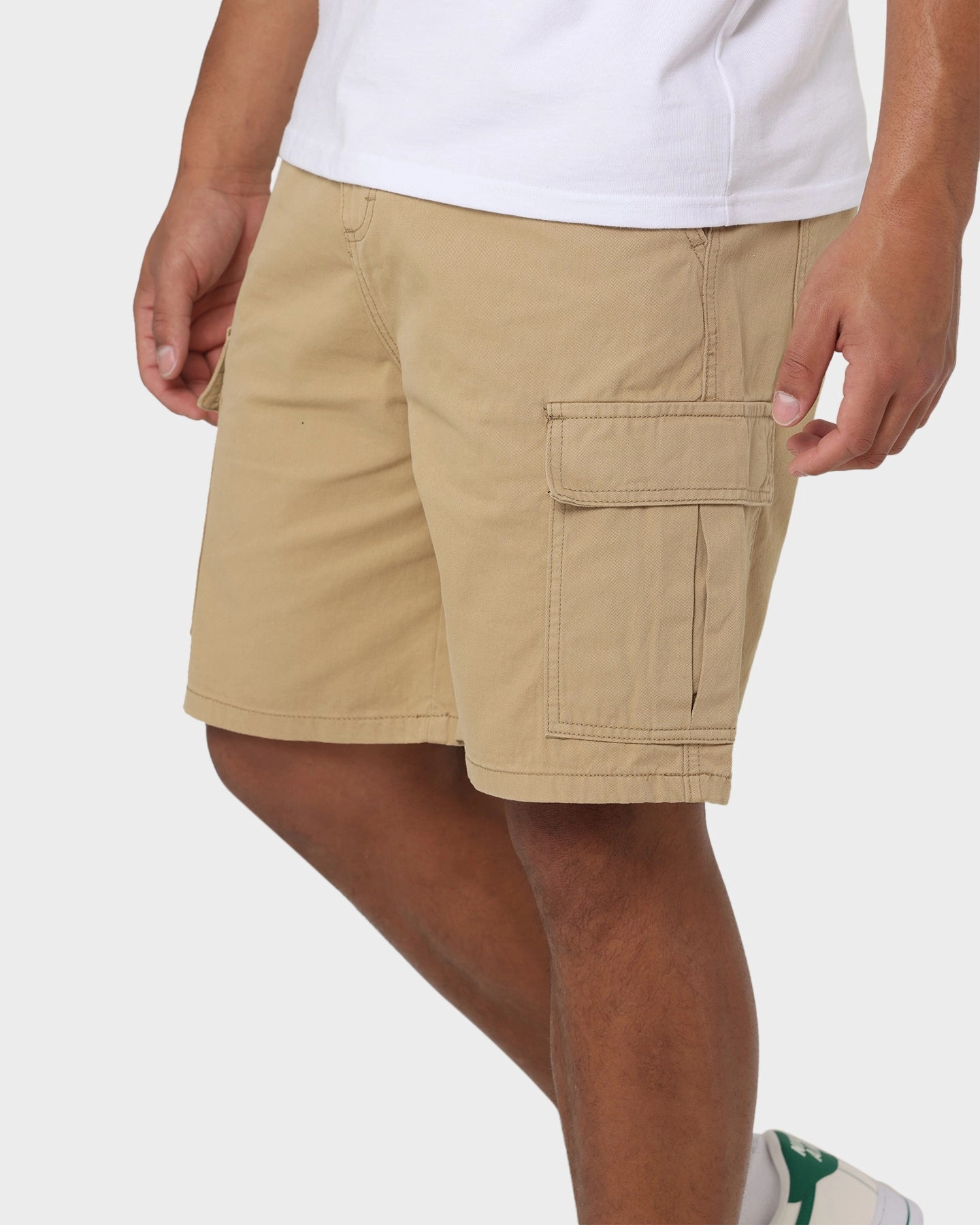 X-Large 91 Cargo Shorts Khaki multiple pockets Stretch Woven Fabric