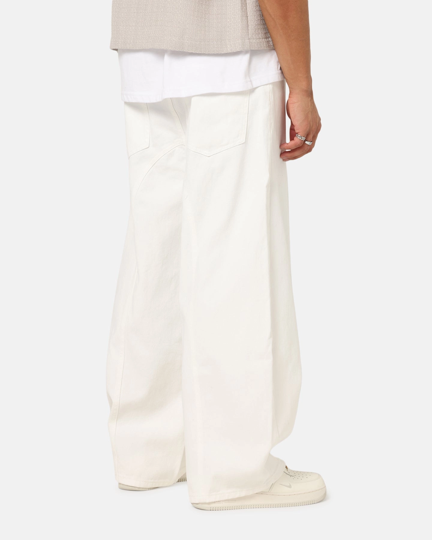 All Season Versatility XXIII Balloon Jeans Off White