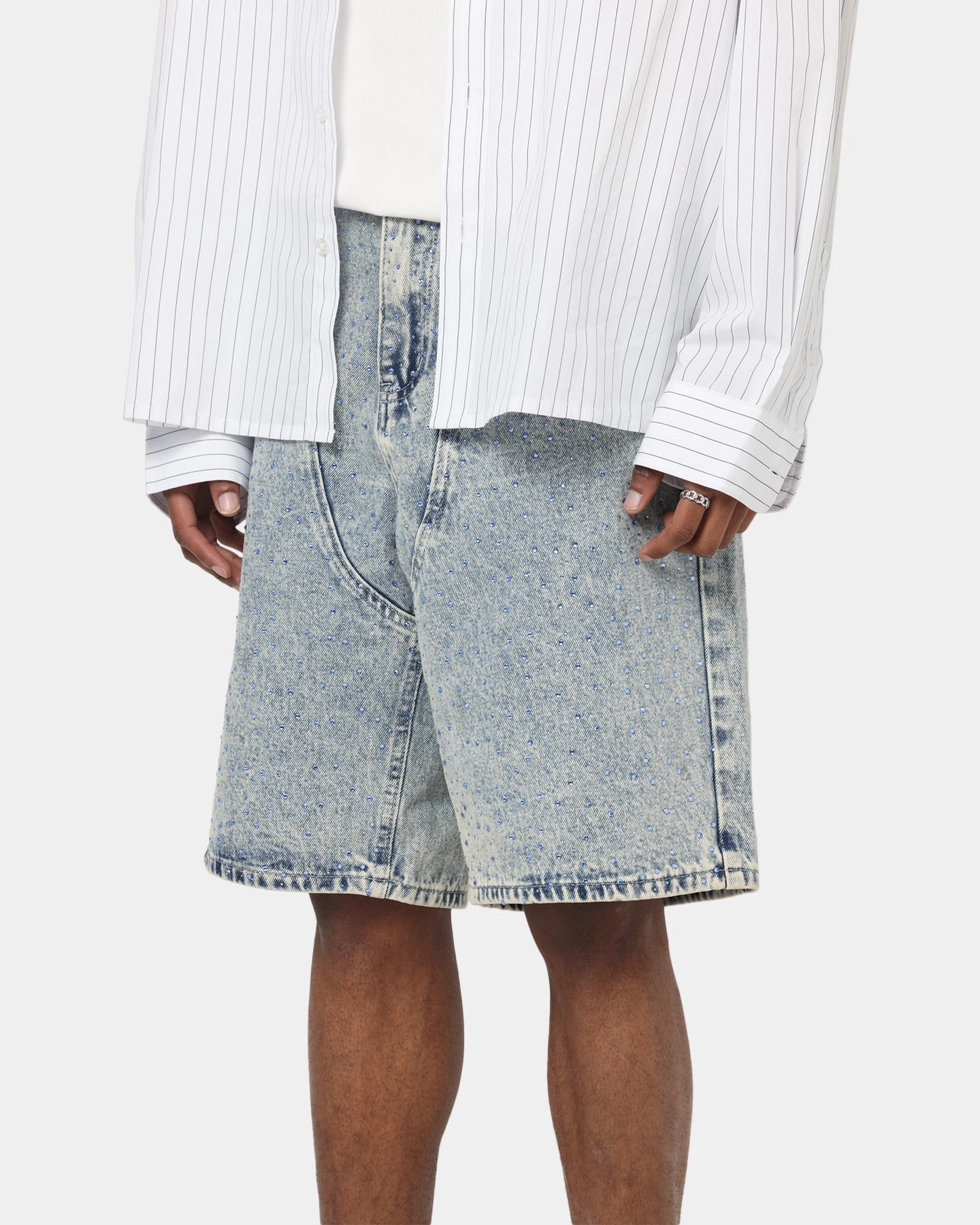 XXIII Diamond Buckle Back Jorts Blue Stonewash stretchy design