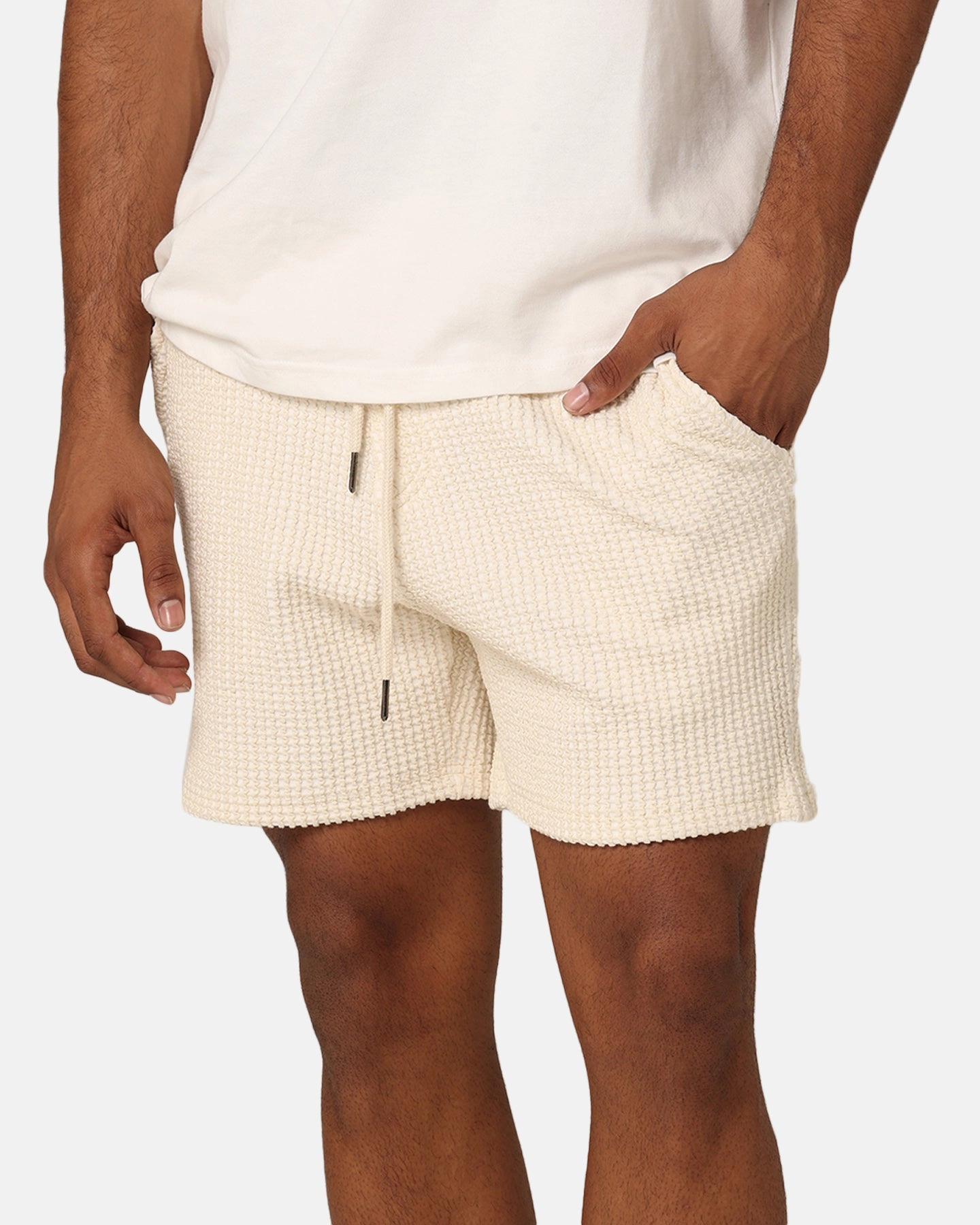energetic look XXIII Ozzy Waffle Shorts Cream