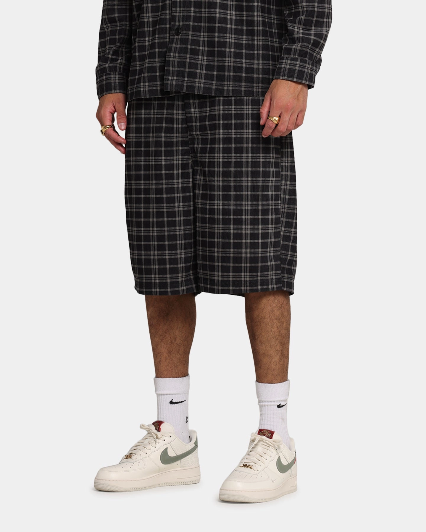 UV Protective Coating XXIII Plaid Corduroy Jorts Black/Grey