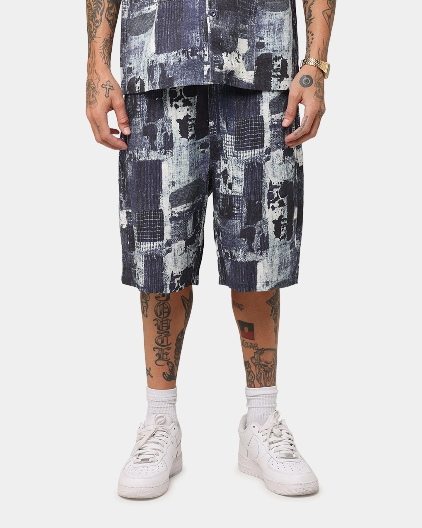 media industry XXIII Printed Denim Patch Jorts Blue