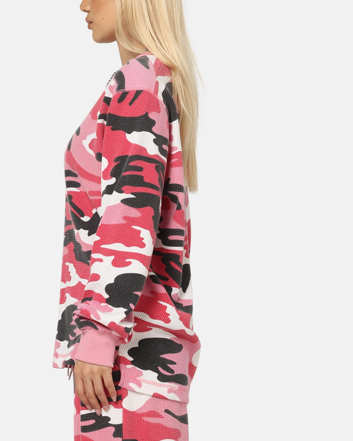 Relaxed Comfort Casual Appeal XXIII Printed Thermal Long Sleeve T-Shirt Pink Camo