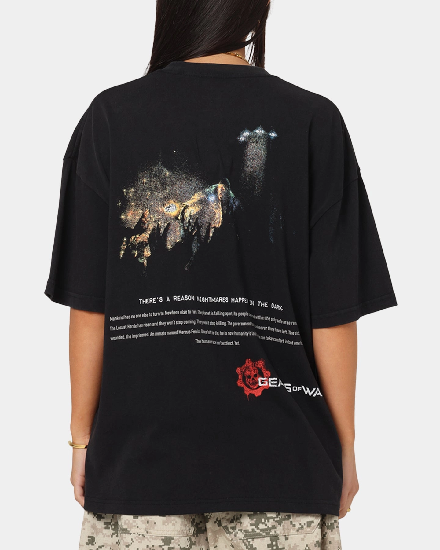 73 Studio X Gears Of War '06 Mad World Vintage T-Shirt Black Acidwash Comfortable Weave Midweight Knit